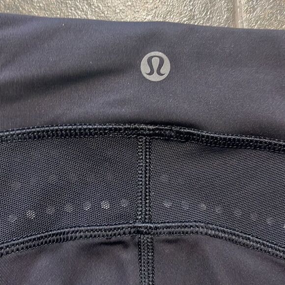 Lululemon Stop At Nothing Crop Tight size 6. - Picture 7 of 9